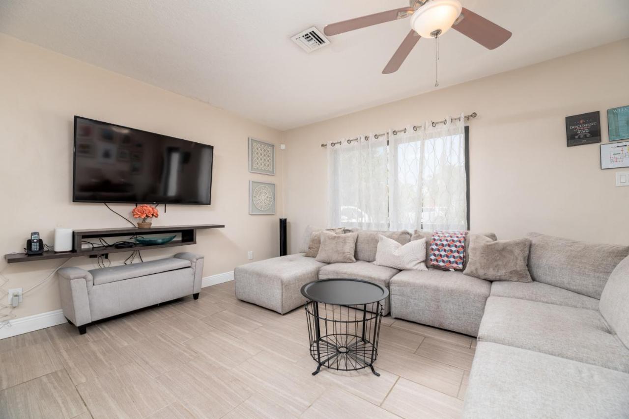 Home At Poinsettia Heights Fort Lauderdale Bagian luar foto